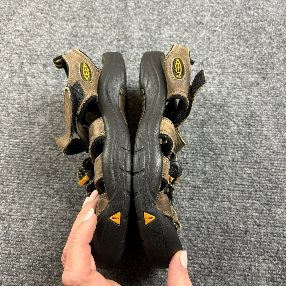 Keen boys brown